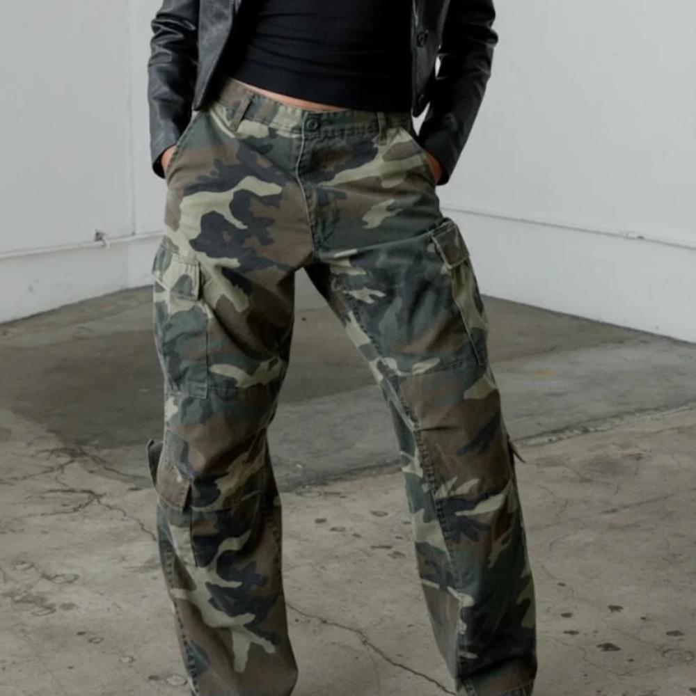 Local European CAMO DISTRESSED CARGO PANT